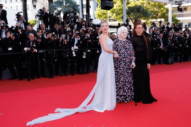 M Montée des marches du film Vie privée lors du 78ème Festival International du Film de Cannes Scarlett Johansson, June Squibb, Erin Kellyman Montée des marches du film Vie privée lors du 78ème Festival International du Film de Cannes, au Palais des Festivals à Cannes On may 20th 2025 Jacovides Moreau Bestimage Red carpet for the movie A private life during the 78th Cannes International Film Festival at the Palais des Festivals in Cannes, France On may 20th 2025 Cannes France  Copyright: xJACOVIDES-MOREAUx xBESTIMAGExJACOVIDES-MOREAUx xBESTIMAGEx