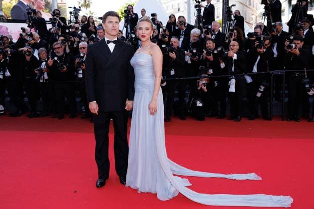 M Montée des marches du film Vie privée lors du 78ème Festival International du Film de Cannes Colin Jost et sa femme Scarlett Johansson Montée des marches du film Vie privée lors du 78ème Festival International du Film de Cannes, au Palais des Festivals à Cannes Le 20 mai 2025 Jacovides Moreau Bestimage Red carpet for the movie A private life during the 78th Cannes International Film Festival at the Palais des Festivals in Cannes, France On may 20th 2025 Cannes France  Copyright: xJACOVIDES-MOREAUx xBESTIMAGExJACOVIDES-MOREAUx xBESTIMAGEx