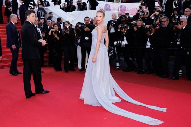 M Montée des marches du film Vie privée lors du 78ème Festival International du Film de Cannes Colin Jost et sa femme Scarlett Johansson Montée des marches du film Vie privée lors du 78ème Festival International du Film de Cannes, au Palais des Festivals à Cannes Le 20 mai 2025 Jacovides Moreau Bestimage Red carpet for the movie A private life during the 78th Cannes International Film Festival at the Palais des Festivals in Cannes, France On may 20th 2025 Cannes France  Copyright: xJACOVIDES-MOREAUx xBESTIMAGExJACOVIDES-MOREAUx xBESTIMAGEx