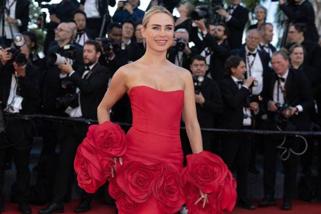 B Montée des marches du film Vie privée lors du 78ème Festival International du Film de Cannes Kimberley Garner Montée des marches du film Vie privée lors du 78ème Festival International du Film de Cannes, au Palais des Festivals à Cannes On may 20th 2025 Olivier Borde Bestimage Red carpet for the movie A private life during the 78th Cannes International Film Festival at the Palais des Festivals in Cannes, France On may 20th 2025 Cannes France  Copyright: xOLIVIERxBORDEx xBESTIMAGExOLIVIERxBORDEx xBESTIMAGEx