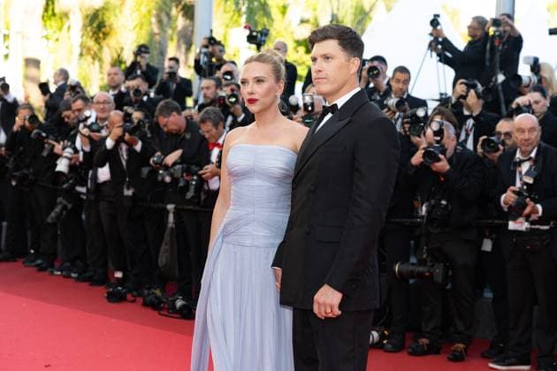B Montée des marches du film Vie privée lors du 78ème Festival International du Film de Cannes Scarlett Johansson et son mari Colin Jost Montée des marches du film Vie privée lors du 78ème Festival International du Film de Cannes, au Palais des Festivals à Cannes Le 20 mai 2025 Olivier Borde Bestimage Red carpet for the movie A private life during the 78th Cannes International Film Festival at the Palais des Festivals in Cannes, France On may 20th 2025 Cannes France  Copyright: xOLIVIERxBORDEx xBESTIMAGExOLIVIERxBORDEx xBESTIMAGEx