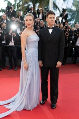 B Montée des marches du film Vie privée lors du 78ème Festival International du Film de Cannes Scarlett Johansson et son mari Colin Jost Montée des marches du film Vie privée lors du 78ème Festival International du Film de Cannes, au Palais des Festivals à Cannes Le 20 mai 2025 Olivier Borde Bestimage Red carpet for the movie A private life during the 78th Cannes International Film Festival at the Palais des Festivals in Cannes, France On may 20th 2025 Cannes France  Copyright: xOLIVIERxBORDEx xBESTIMAGExOLIVIERxBORDEx xBESTIMAGEx