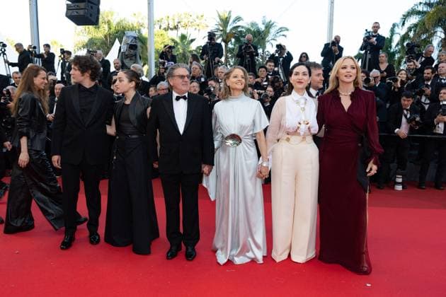 B Montée des marches du film Vie privée lors du 78ème Festival International du Film de Cannes Vincent Lacoste, Luàna Bajrami, Daniel Auteuil, Jodie Foster, Rebecca Zlotowski, Virginie Efira Montée des marches du film Vie privée lors du 78ème Festival International du Film de Cannes, au Palais des Festivals à Cannes Le 20 mai 2025 Olivier Borde Bestimage Red carpet for the movie A private life during the 78th Cannes International Film Festival at the Palais des Festivals in Cannes, France On may 20th 2025 Cannes France  Copyright: xOLIVIERxBORDEx xBESTIMAGExOLIVIERxBORDEx xBESTIMAGEx
