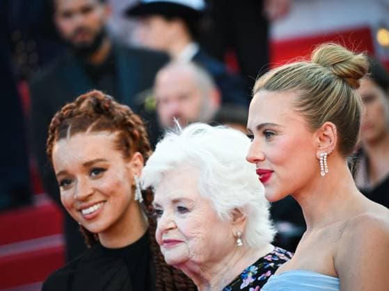 Cannes, Italy: Cannes, 78th Cannes Film Festival 2025 - Evening 8 - Red Carpet of the film Vie Privee (A Private Life) In the photo: June Squibb, Scarlett Johansson and Erin Kellyman Cannes Italy  - ZUMAp169 20250520_zea_p169_991 Copyright: xSimonexComix