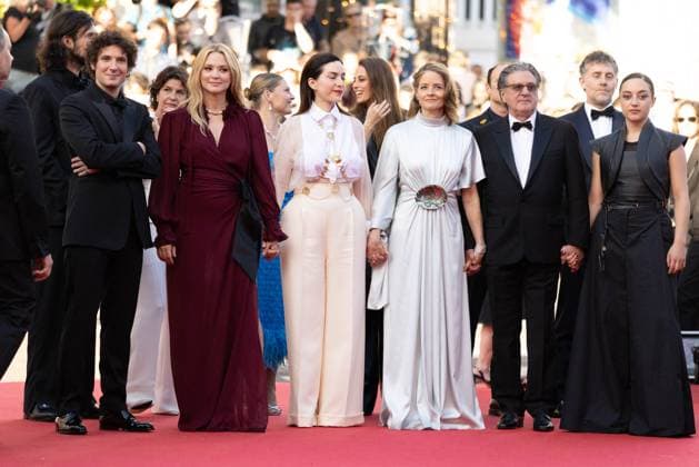 B Montée des marches du film Vie privée lors du 78ème Festival International du Film de Cannes Vincent Lacoste, Irène Jacob, Virginie Efira, Sophie Guillemin, Rebecca Zlotowski, Anne Berest, Jodie Foster, Daniel Auteuil, Luàna Bajrami Montée des marches du film Vie privée lors du 78ème Festival International du Film de Cannes, au Palais des Festivals à Cannes On may 20th 2025 Olivier Borde Bestimage Red carpet for the movie A private life during the 78th Cannes International Film Festival at the Palais des Festivals in Cannes, France On may 20th 2025 Cannes France  Copyright: xOLIVIERxBORDEx xBESTIMAGExOLIVIERxBORDEx xBESTIMAGEx