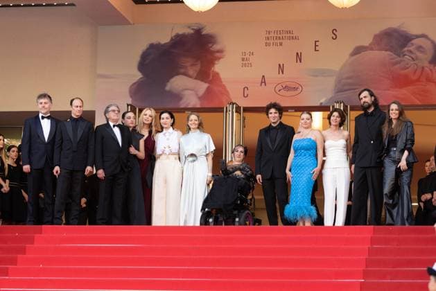 B Montée des marches du film Vie privée lors du 78ème Festival International du Film de Cannes Frédéric Jouve, guest, Daniel Auteuil, Luàna Bajrami, Virginie Efira, Rebecca Zlotowski, Jodie Foster, Lucie Carrasco, Vincent Lacoste, Sophie Guillemin, Irène Jacob, guest, Anne Berest Montée des marches du film Vie privée lors du 78ème Festival International du Film de Cannes, au Palais des Festivals à Cannes On may 20th 2025 Olivier Borde Bestimage Red carpet for the movie A private life during the 78th Cannes International Film Festival at the Palais des Festivals in Cannes, France On may 20th 2025 Cannes France  Copyright: xOLIVIERxBORDEx xBESTIMAGExOLIVIERxBORDEx xBESTIMAGEx