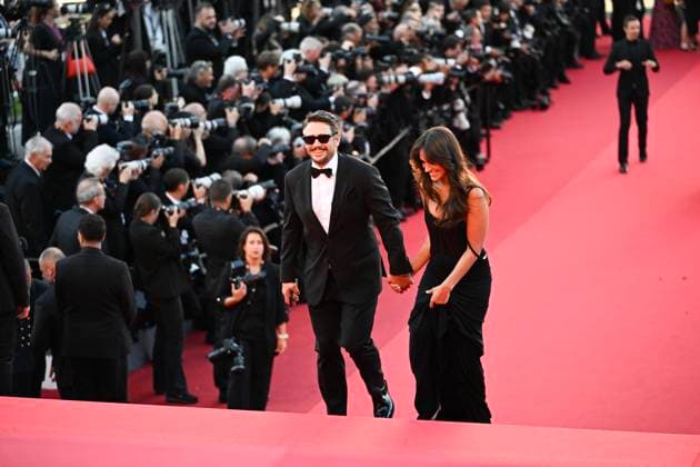 78eme Festival International du Film de Cannes Montée des marches du film Vie Privée 78th International Cannes Film Festival Red carpet for Vie Privée movie 444801 2025 05 20 France Franco, James Pakzad, Izabel  Copyright: xSergexArnalx xStarfacex STAR_444801_024