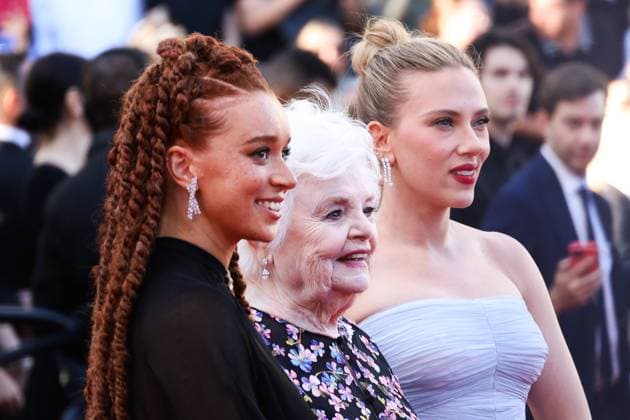 78eme Festival International du Film de Cannes Montée des marches du film Vie Privée 78th Cannes Film Festival Red carpet of the film Vie privee Erin Kellyman, June Squibb and Scarlett Johansson 444802 2025 05 20 Cannes France  Copyright: xIsabellexVautierx xStarfacex STAR_444802_001