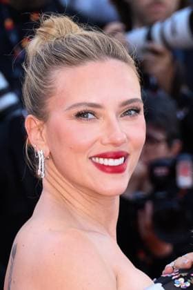 78eme Festival International du Film de Cannes Montée des marches du film Vie Privée 78th Cannes Film Festival Red carpet of the film Vie privee Scarlett Johansson 444802 2025 05 20 Cannes France  Copyright: xIsabellexVautierx xStarfacex STAR_444802_002