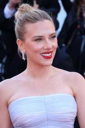 78eme Festival International du Film de Cannes Montée des marches du film Vie Privée 78th Cannes Film Festival Red carpet of the film Vie privee Scarlett Johansson 444802 2025 05 20 Cannes France  Copyright: xIsabellexVautierx xStarfacex STAR_444802_005