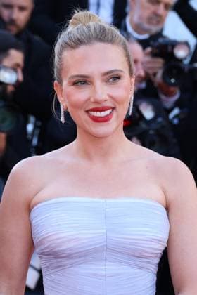 78eme Festival International du Film de Cannes Montée des marches du film Vie Privée 78th Cannes Film Festival Red carpet of the film Vie privee Scarlett Johansson 444802 2025 05 20 Cannes France  Copyright: xIsabellexVautierx xStarfacex STAR_444802_011