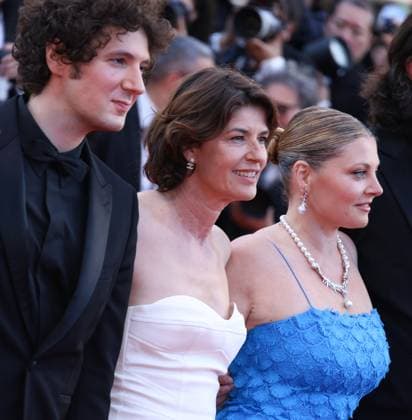 78eme Festival International du Film de Cannes Montée des marches du film Vie Privée 78th Cannes Film Festival Red carpet of the film Vie privee Vincent Lacoste, Irene Jacob and Sophie Guillemin 444802 2025 05 20 Cannes France  Copyright: xIsabellexVautierx xStarfacex STAR_444802_042