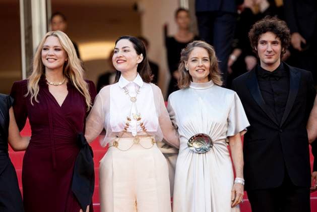 Montée des marches du film Vie privée lors du 78ème Festival International du Film de Cannes Virginie Efira, Rebecca Zlotowski, Jodie Foster, Vincent Lacoste Montée des marches du film Vie privée lors du 78ème Festival International du Film de Cannes, au Palais des Festivals à Cannes On may 20th 2025 Jacovides Moreau Bestimage Red carpet for the movie A private life during the 78th Cannes International Film Festival at the Palais des Festivals in Cannes, France On may 20th 2025 Cannes France  Copyright: xJACOVIDES-MOREAUx xBESTIMAGExJACOVIDES-MOREAUx xBESTIMAGEx