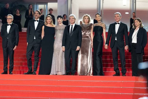 B Montée des marches du film Fuori lors du 78ème Festival International du Film de Cannes Paolo del Brocco, Corrado Fortuna, Ippolita di Majo, Matilda de Angelis, Mario Martone, Valeria Golino, Elodie di Patrizi, Nicola Giuliano, Annamaria Morelli Montée des marches du film Fuori lors du 78ème Festival International du Film de Cannes, au Palais des Festivals à Cannes On may 20th 2025 Olivier Borde Bestimage Red carpet for the movie Fuori during the 78th Cannes International Film Festival at the Palais des Festivals in Cannes, France On may 20th 2025 Cannes France Copyright: xOLIVIERxBORDEx xBESTIMAGExOLIVIERxBORDEx xBESTIMAGEx