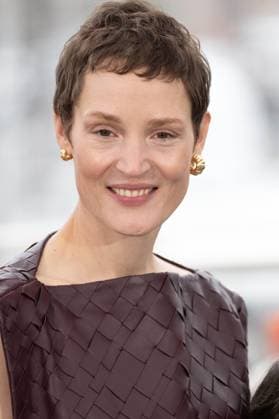 Cannes - Love Me Tender photocall DN Vicky Krieps poses during the Love Me Tender photocall at the 78th annual Cannes Film Festival at Palais des Festivals on May 20, 2025 in Cannes, France. Photo by David NIVIERE ABACAPRESS.COM CANNES France  Copyright: xNivierexDavid ABACAPRESS.COMx
