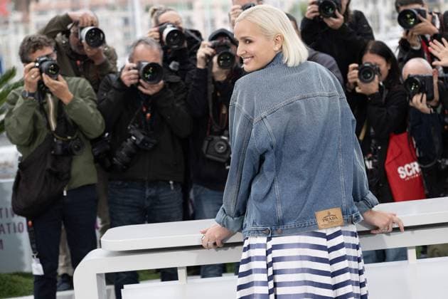 Cannes - Alpha photocall DN Julia Ducournau during the Alpha photocall at the 78th annual Cannes Film Festival at Palais des Festivals on May 20, 2025 in Cannes, France. Photo by David NIVIERE ABACAPRESS.COM CANNES France  Copyright: xNivierexDavid ABACAPRESS.COMx