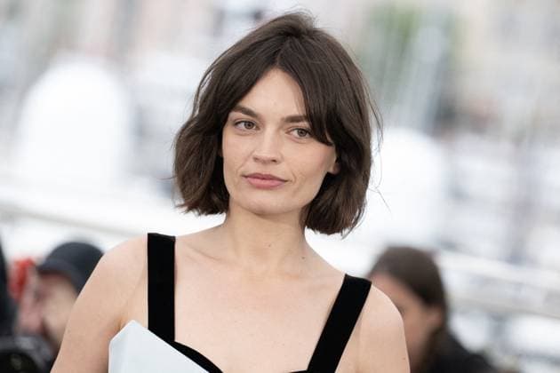 Cannes - Alpha photocall DN Emma Mackey during the Alpha photocall at the 78th annual Cannes Film Festival at Palais des Festivals on May 20, 2025 in Cannes, France. Photo by David NIVIERE ABACAPRESS.COM CANNES France  Copyright: xNivierexDavid ABACAPRESS.COMx