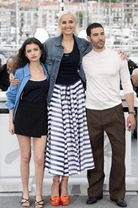 Cannes - Alpha photocall DN Melissa Boros, Julia Ducournau and Tahar Rahim attend the Alpha photocall at the 78th annual Cannes Film Festival at Palais des Festivals on May 20, 2025 in Cannes, France. Photo by David NIVIERE ABACAPRESS.COM CANNES France  Copyright: xNivierexDavid ABACAPRESS.COMx