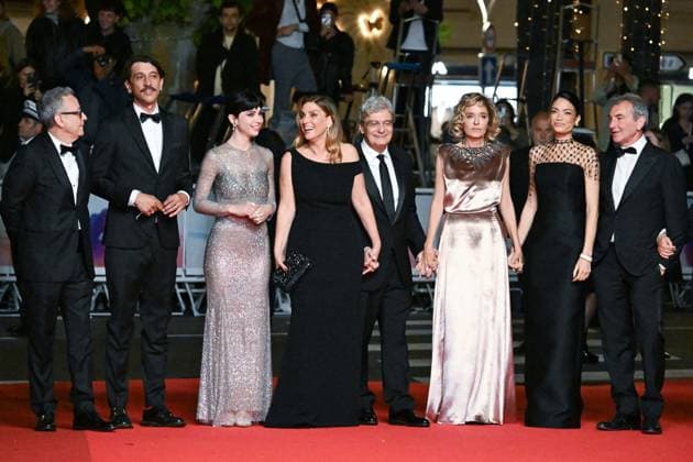 Cannes Fuori Premiere AM Matilda De Angelis, Ippolita Di Majo, Mario Martone, Valeria Golino, Elodie Di Patrizi, Nicola Giuliano and Annamaria Morelli attending the Fuori Premiere in Cannes, France on May 20, 2025 as part of the 78th Cannes Film Festival. Photo by Aurore Marechal ABACAPRESS.COM Cannes France  Copyright: xMarechalxAurore ABACAx