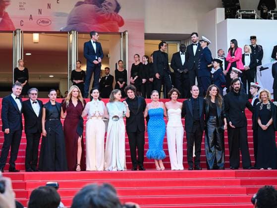 Cannes, 78th Cannes Film Festival 2025 - Evening 8 - Red Carpet of the film Vie Privèe (A Private Life) Cannes, 78th Cannes Film Festival 2025 - Evening 8 - Red Carpet of the film Fuori In the photo: Frederic Jouve, Daniel Auteuil, Luana Bajrami, Virginie Efira, Rebecca Zlotowski, Jodie Foster, Vincent Lacoste, Sophie Guillemin, Irène Jacob, Robin Coudert, Anna Berest, Francois Cannes Italy Copyright: xIPA ABACAx