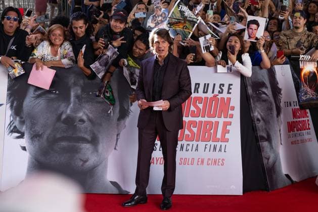 May 21, 2025, Mexico City, Mexico: TOM CRUISE and director CHRISTOPHER MCQUARRIE ttended the premiere of Mission Impossible: Dead Reckoning at the National Auditorium, where they signed autographs and walked the red carpet. Mexico City Mexico - ZUMAl178 20250521_znp_l178_002 Copyright: xCristianxLeyvax
