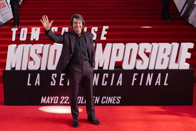 May 21, 2025, Mexico City, Mexico: TOM CRUISE and director CHRISTOPHER MCQUARRIE ttended the premiere of Mission Impossible: Dead Reckoning at the National Auditorium, where they signed autographs and walked the red carpet. Mexico City Mexico - ZUMAl178 20250521_znp_l178_003 Copyright: xCristianxLeyvax