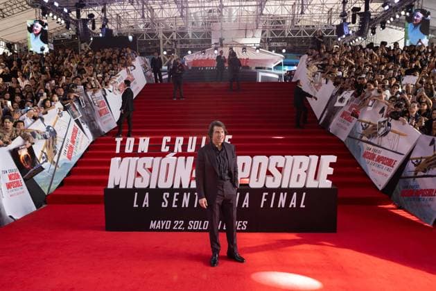 May 21, 2025, Mexico City, Mexico: TOM CRUISE and director CHRISTOPHER MCQUARRIE ttended the premiere of Mission Impossible: Dead Reckoning at the National Auditorium, where they signed autographs and walked the red carpet. Mexico City Mexico - ZUMAl178 20250521_znp_l178_028 Copyright: xCristianxLeyvax