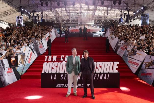 May 21, 2025, Mexico City, Mexico: TOM CRUISE and director CHRISTOPHER MCQUARRIE ttended the premiere of Mission Impossible: Dead Reckoning at the National Auditorium, where they signed autographs and walked the red carpet. Mexico City Mexico - ZUMAl178 20250521_znp_l178_042 Copyright: xCristianxLeyvax