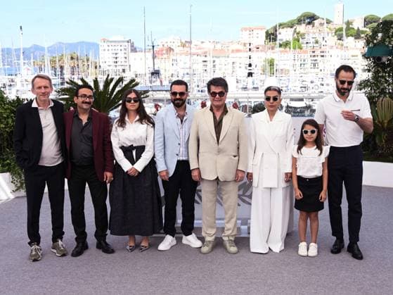 Cannes, 78th Cannes Film Festival 2025 - day 9 - Photocall of the film Un Simple Accident In the photo: Philippe Martin, Vahid Mobasseri, Hadis Pakbaten, Majid Panahi, Jafar Panahi, Maryam Afsharimovahed, Delnaz Najafi and Ebrahim Azizi  Copyright: xSimonexComix xipa-agency.netx xManuelexMangiarottix IPA_Agency_IPA58019400