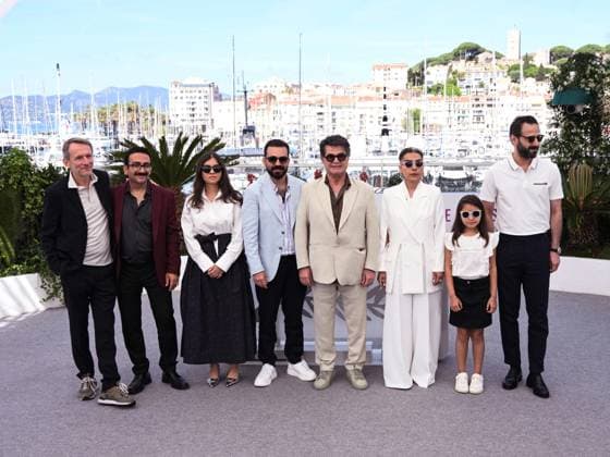 Cannes, 78th Cannes Film Festival 2025 - day 9 - Photocall of the film Un Simple Accident In the photo: Philippe Martin, Vahid Mobasseri, Hadis Pakbaten, Majid Panahi, Jafar Panahi, Maryam Afsharimovahed, Delnaz Najafi and Ebrahim Azizi  Copyright: xSimonexComix xipa-agency.netx xManuelexMangiarottix IPA_Agency_IPA58019402