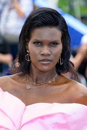 Cannes Aisha can t fly away Photocall NG Buliana Simon attending the ‘Aisha can t fly’ away photocall in Cannes, France, on May 21, 2025, as part of the Cannes Film Festival. Photo by Nicolas Genin ABACAPRESS.COM Cannes France  Copyright: xGeninxNicolas ABACAx