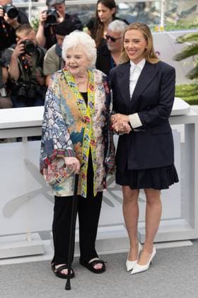 78. Internationalen Filmfestspiele von Cannes 2025 Cannes, Frankreich - 21.5.2024: June Squibb und Scarlett Johansson während des Photocalls zu - Eleanor The Great - während der 78. Internationalen Filmfestspiele von Cannes. Die 78. Internationalen Filmfestspiele von Cannes finden vom 13. bis 24. Mai 2025 statt. Provence-Alpes-Cote d Azur