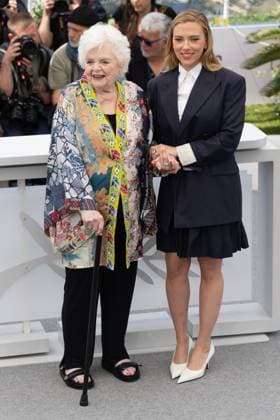 78. Internationalen Filmfestspiele von Cannes 2025 Cannes, Frankreich - 21.5.2024: June Squibb und Scarlett Johansson während des Photocalls zu - Eleanor The Great - während der 78. Internationalen Filmfestspiele von Cannes. Die 78. Internationalen Filmfestspiele von Cannes finden vom 13. bis 24. Mai 2025 statt. Provence-Alpes-Cote d Azur