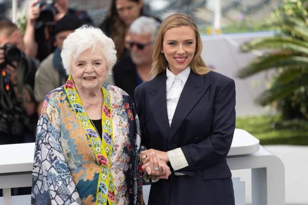 78. Internationalen Filmfestspiele von Cannes 2025 Cannes, Frankreich - 21.5.2024: June Squibb und Scarlett Johansson während des Photocalls zu - Eleanor The Great - während der 78. Internationalen Filmfestspiele von Cannes. Die 78. Internationalen Filmfestspiele von Cannes finden vom 13. bis 24. Mai 2025 statt. Provence-Alpes-Cote d Azur