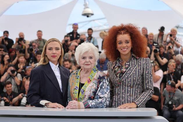 Photocall du film Eleanor The Great lors du 78ème Festival International du Film de Cannes Scarlett Johansson, June Squibb et Erin Kellyman au photocall du film Eleanor The Great lors du 78ème Festival International du Film de Cannes, au Palais des Festivals à Cannes, France, le 21 mai 2025 Jacovides Moreau Bestimage Eleanor The Great Photocall during the 78th Cannes International Film Festival, in Cannes, France, on May 21, 2025 Cannes France  Copyright: xJACOVIDES-MOREAUx xBESTIMAGExJACOVIDES-MOREAUx xBESTIMAGEx