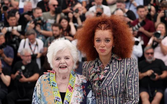 Eleanor The Great Photocall during the 78th Cannes International Film Festival June Squibb et Erin Kellyman au photocall du film Eleanor The Great lors du 78ème Festival International du Film de Cannes, au Palais des Festivals à Cannes, France, le 21 mai 2025 Jacovides Moreau Bestimage Eleanor The Great Photocall during the 78th Cannes International Film Festival, in Cannes, France, on May 21, 2025 Cannes France  Copyright: xJACOVIDES-MOREAUx xBESTIMAGExJACOVIDES-MOREAUx xBESTIMAGEx