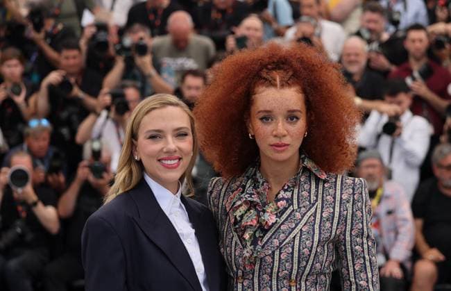 Photocall du film Eleanor The Great lors du 78ème Festival International du Film de Cannes Scarlett Johansson et Erin Kellyman au photocall du film Eleanor The Great lors du 78ème Festival International du Film de Cannes, au Palais des Festivals à Cannes, France, le 21 mai 2025 Jacovides Moreau Bestimage Eleanor The Great Photocall during the 78th Cannes International Film Festival, in Cannes, France, on May 21, 2025 Cannes France  Copyright: xJACOVIDES-MOREAUx xBESTIMAGExJACOVIDES-MOREAUx xBESTIMAGEx