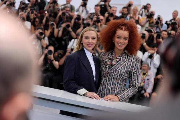 Photocall du film Eleanor The Great lors du 78ème Festival International du Film de Cannes Scarlett Johansson et Erin Kellyman au photocall du film Eleanor The Great lors du 78ème Festival International du Film de Cannes, au Palais des Festivals à Cannes, France, le 21 mai 2025 Jacovides Moreau Bestimage Eleanor The Great Photocall during the 78th Cannes International Film Festival, in Cannes, France, on May 21, 2025 Cannes France  Copyright: xJACOVIDES-MOREAUx xBESTIMAGExJACOVIDES-MOREAUx xBESTIMAGEx