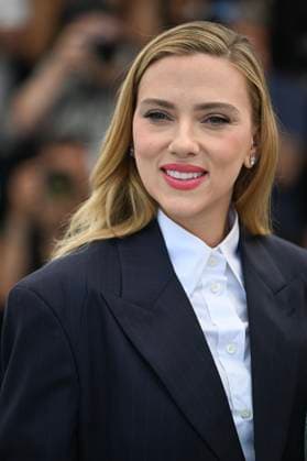 Internationale Filmfestspiele von Cannes, Eleanor the Great Photocall 78eme Festival International du Film de Cannes Photocall with cast of Eleonor the great 78th International Cannes Film Festival Photocall with cast of Eleonor the great movie 444844 2025 05 21 France Johansson, Scarlett  Copyright: xSergexArnalx xStarfacex STAR_444844_005
