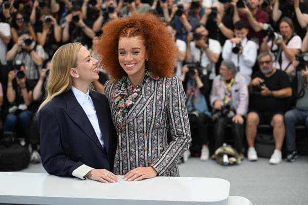 Internationale Filmfestspiele von Cannes, Eleanor the Great Photocall 78eme Festival International du Film de Cannes Photocall with cast of Eleonor the great 78th International Cannes Film Festival Photocall with cast of Eleonor the great movie 444844 2025 05 21 France Johansson, Scarlett Kellyman, Erin  Copyright: xSergexArnalx xStarfacex STAR_444844_027
