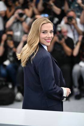 Internationale Filmfestspiele von Cannes, Eleanor the Great Photocall 78eme Festival International du Film de Cannes Photocall with cast of Eleonor the great 78th International Cannes Film Festival Photocall with cast of Eleonor the great movie 444844 2025 05 21 France Johansson, Scarlett  Copyright: xSergexArnalx xStarfacex STAR_444844_036