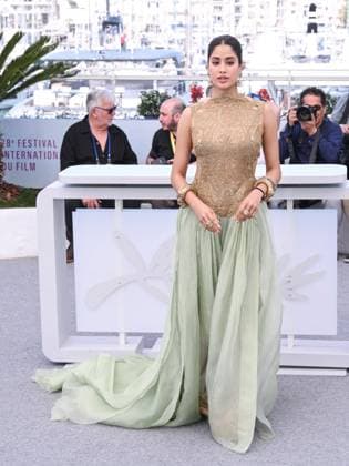 Cannes, 78th Cannes Film Festival 2025 - day 9 - Photocall of the film Homebound Cannes, 78th Cannes Film Festival 2025 - day 9 - Photocall of the film Homebound In the photo: Janhvi Kapoor Cannes Italy  Copyright: xIPA ABACAx