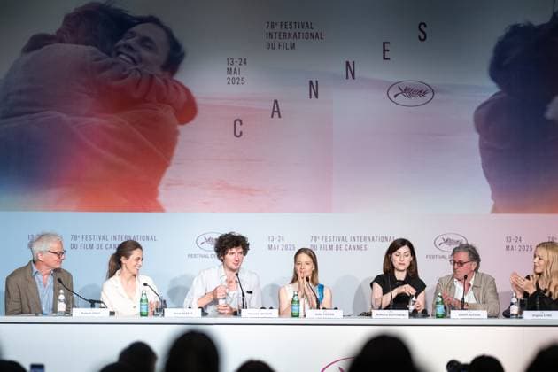 78eme Festival International du Film de Cannes Photocall du film Vie Prive 78th International Cannes Film Festival press junket of Vie Prive movie 444849 2025 05 21 France Lacoste, Vincent Foster, Jodie Zlotowski, Rebecca Auteuil, Daniel Efira, Virginie Berest, Anne  Copyright: xEstellexCarlierx xStarfacex STAR_444849_001