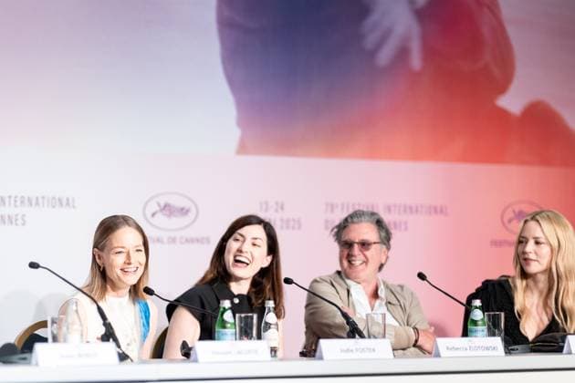 78eme Festival International du Film de Cannes Photocall du film Vie Prive 78th International Cannes Film Festival press junket of Vie Prive movie 444849 2025 05 21 France Foster, Jodie Zlotowski, Rebecca Auteuil, Daniel Efira, Virginie  Copyright: xEstellexCarlierx xStarfacex STAR_444849_006