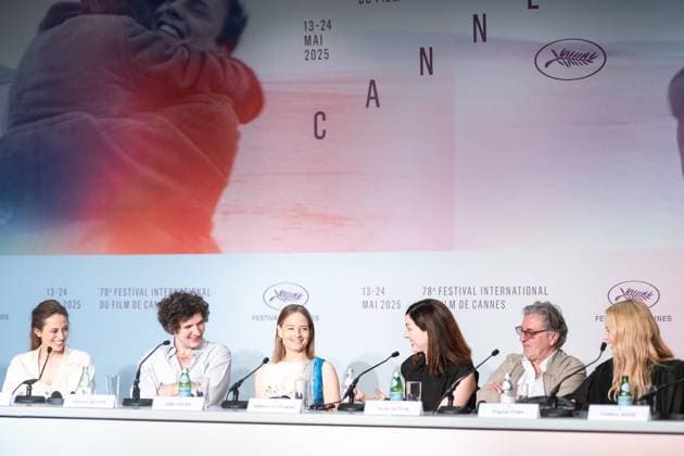 78eme Festival International du Film de Cannes Photocall du film Vie Prive 78th International Cannes Film Festival press junket of Vie Prive movie 444849 2025 05 21 France Lacoste, Vincent Foster, Jodie Zlotowski, Rebecca Auteuil, Daniel Efira, Virginie  Copyright: xEstellexCarlierx xStarfacex STAR_444849_009