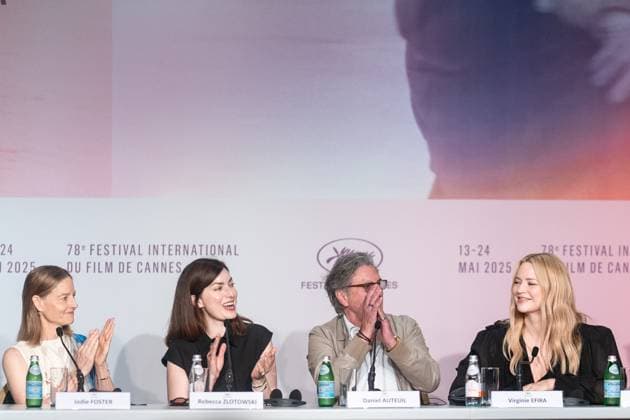 78eme Festival International du Film de Cannes Photocall du film Vie Prive 78th International Cannes Film Festival press junket of Vie Prive movie 444849 2025 05 21 France Foster, Jodie Zlotowski, Rebecca Auteuil, Daniel Efira, Virginie  Copyright: xEstellexCarlierx xStarfacex STAR_444849_015