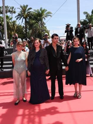 Cannes, 78th Cannes Film Festival 2025 - day 9 - red carpet of the film Romeria Cannes, 78th Cannes Film Festival 2025 - day 9 - red carpet of the film Romeria - In the photo: Llúcia Garcia, Carla Simón, Mitch Martín and María Zamora Cannes Italy  Copyright: xIPA ABACAx