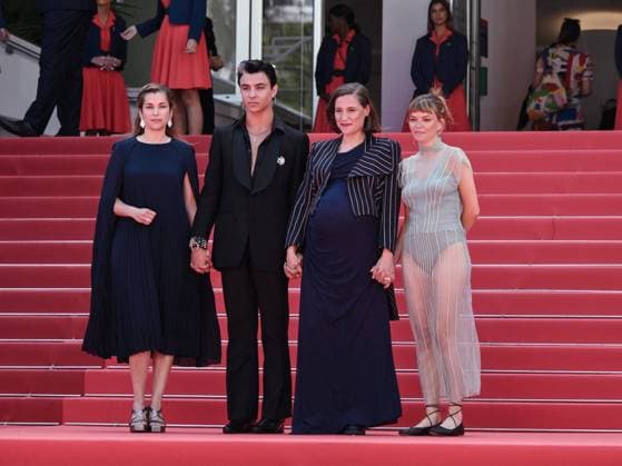Cannes, 78th Cannes Film Festival 2025 - day 9 - red carpet of the film Romeria Cannes, 78th Cannes Film Festival 2025 - day 9 - red carpet of the film Romeria - In the photo: María Zamora, Mitch Martín, Carla Simón, Llúcia Garcia Cannes Italy  Copyright: xIPA ABACAx