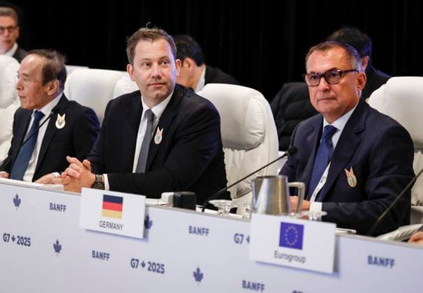 May 21, 2025, Banff, Ab, CANADA: German Finance Minister Lars Klingbeil, centre, and Germany s President of the Bundesbank Dr. Joachim Nagel, right, attend the G7 Finance Ministers meeting in Banff, Alta., Wednesday, May 21, 2025. Banff CANADA - ZUMAc35_ 20250521_zaf_c35_027 Copyright: xJeffxMcintoshx