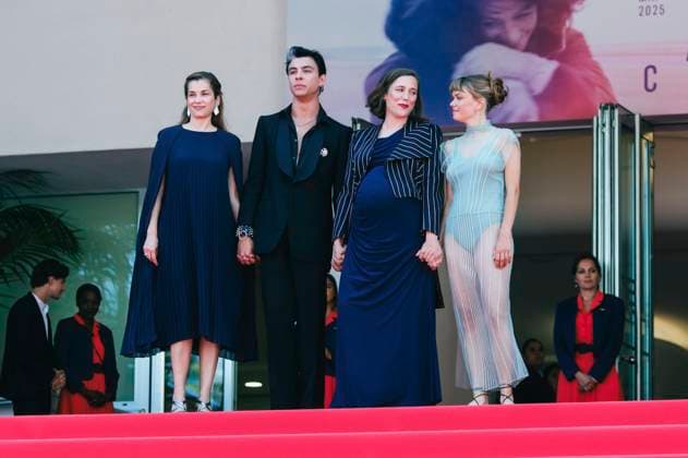 Maria Zamora, Mitch Martin, Carla Simon and Llucia Garcia at the premiere of the feature film Romeriua at the Festival de Cannes 2025 78 Cannes International Film Festival at the Palais des Festivals Cannes, 21 05 2025 Foto:xD.xBedrosianx xFuturexImagex romaria_5512